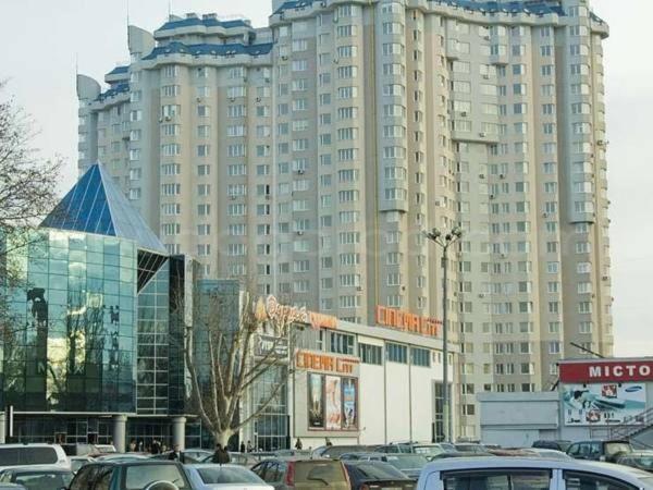 Pleasure Apartment Near Center Of Odessa Экстерьер фото