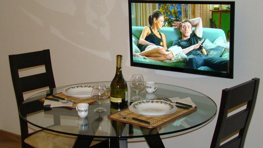 Pleasure Apartment Near Center Of Odessa Экстерьер фото