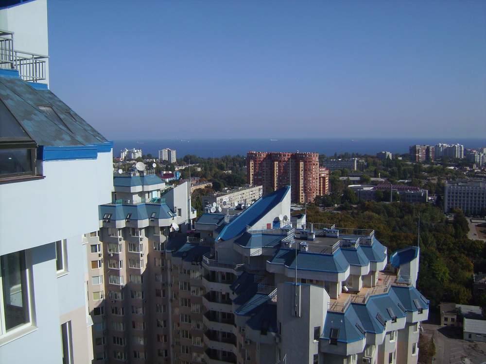 Pleasure Apartment Near Center Of Odessa Экстерьер фото