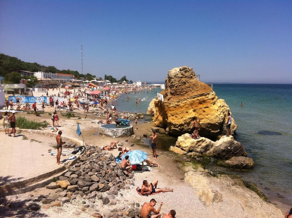 Pleasure Apartment Near Center Of Odessa Экстерьер фото